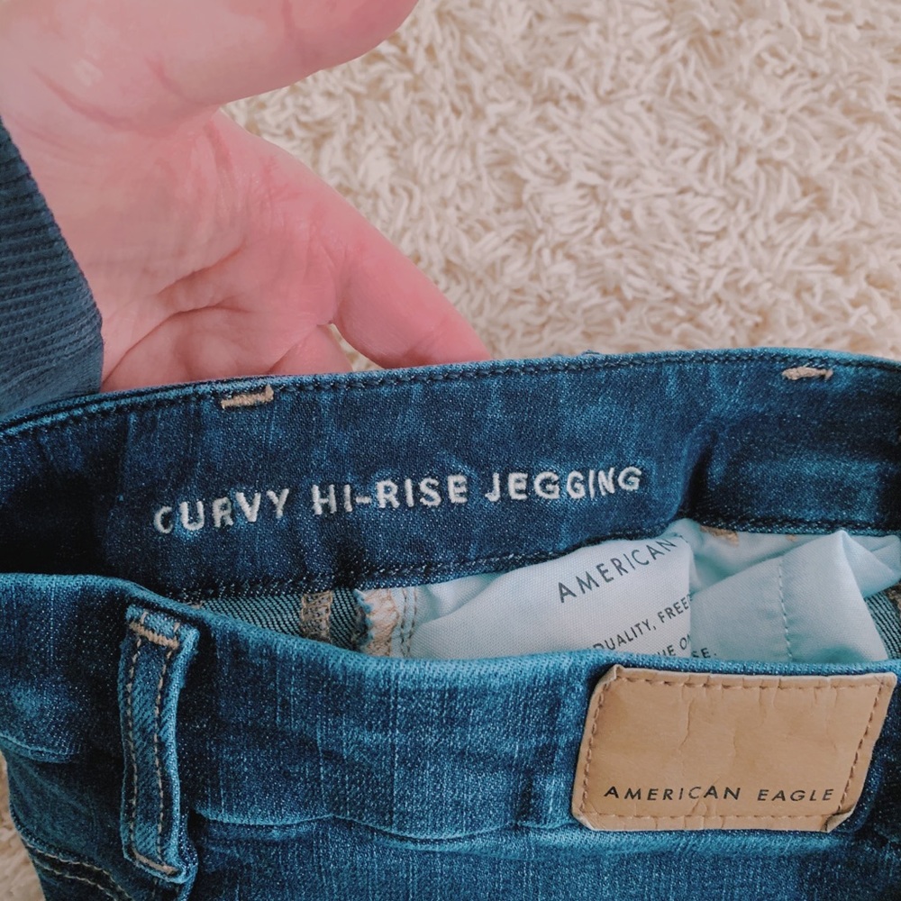 NWOT American Eagle curvy classic blue jeans - Picture 5 of 7